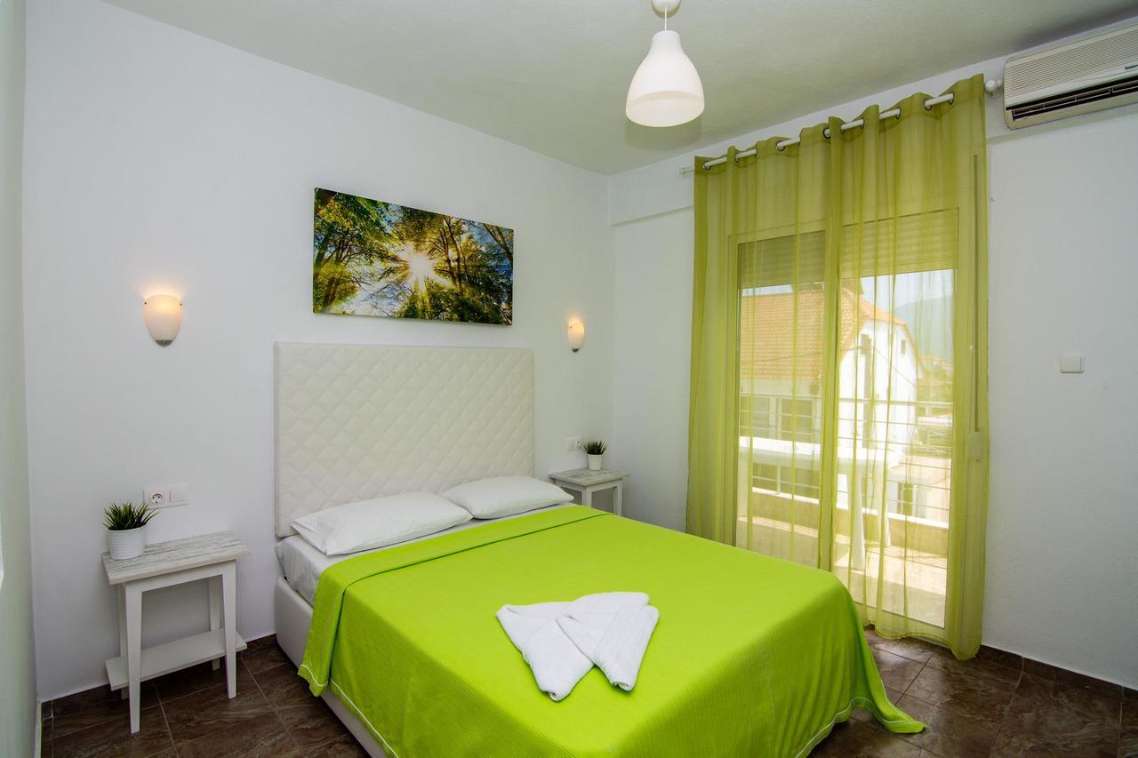 Aparthotel Philoxenia Evgenia Vrasná Exterior foto